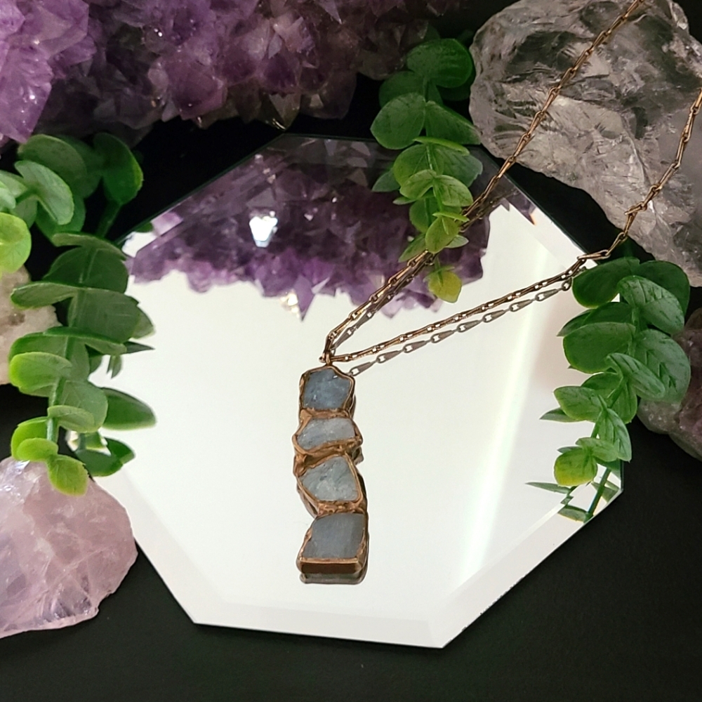 Aquamarine Stone Pendant and Chain Necklace